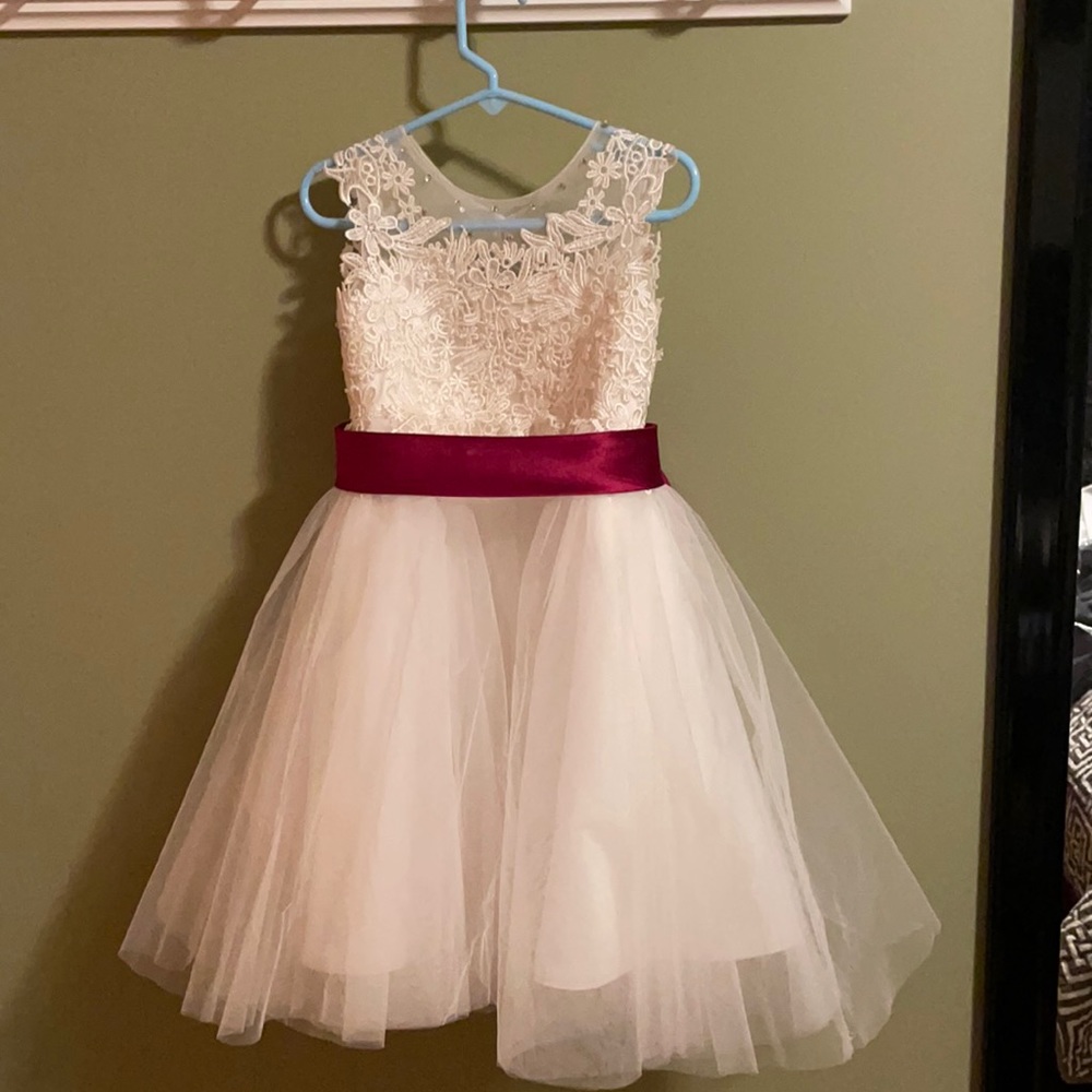 JJshouse Flower girl dress white with burgundy satin sash size 4